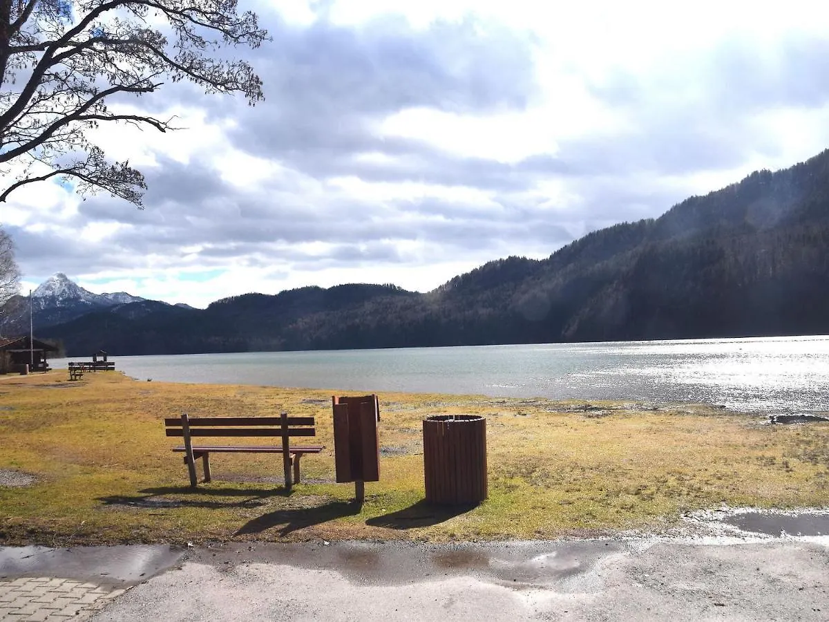 Holiday Home In Fuessen With Garden フュッセン